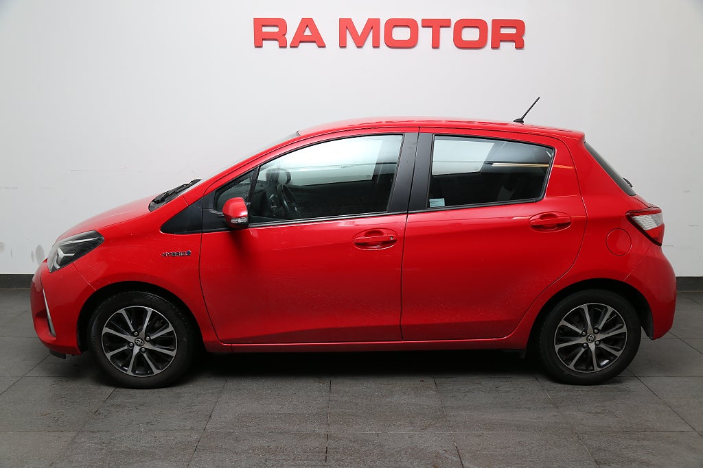 Toyota Yaris Hybrid e-CVT Touch & Go Edition Kamera Navi 2018