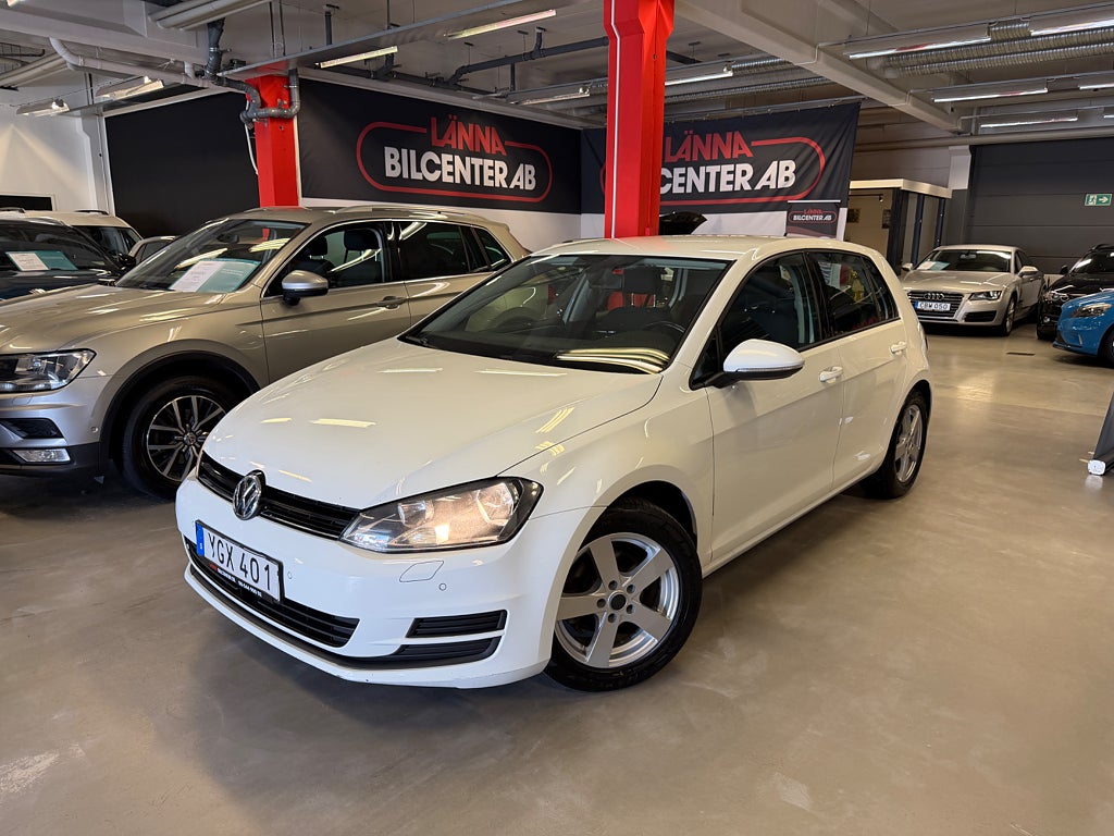 Volkswagen Golf 1.2 TSI 2 ägare PDC P-värmare Ny servad Euro 6 SoV