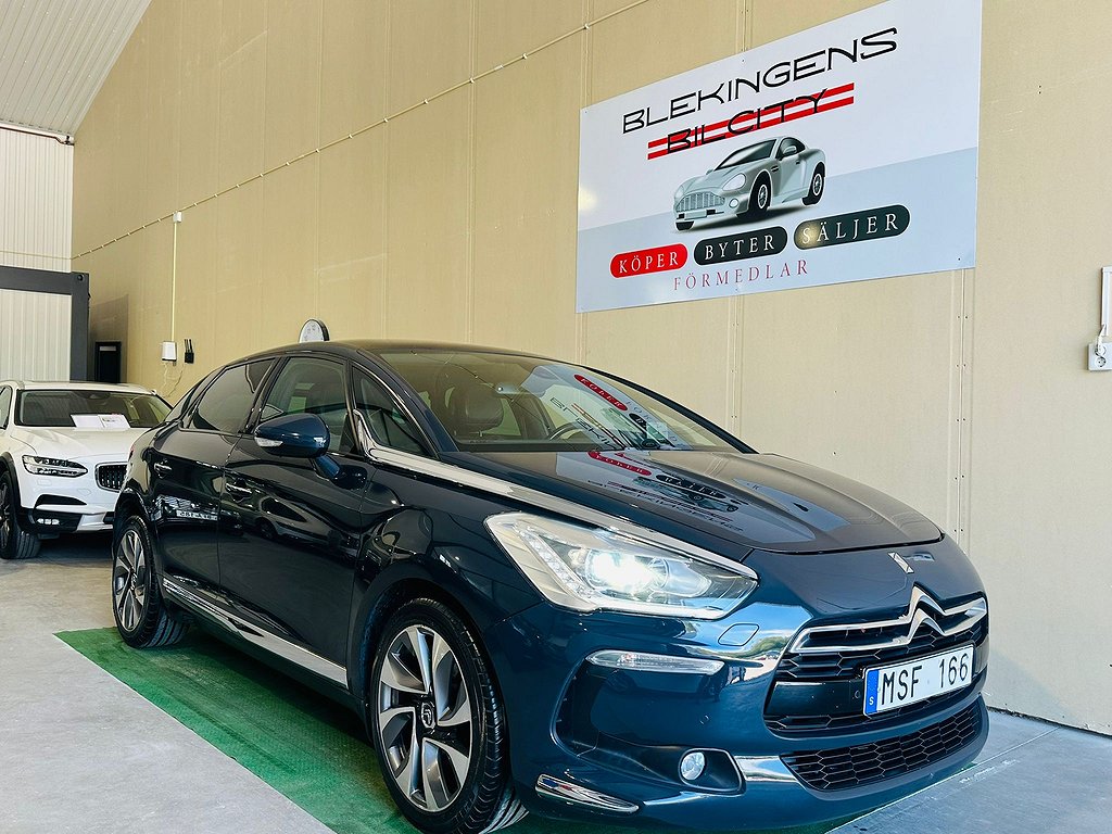 Citroën DS5 2.0 HDi Nykamrem Nyservad Pano Keyless HuD B-kam