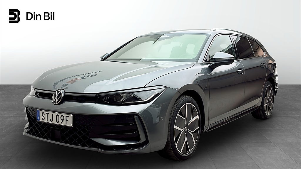 Volkswagen Passat Sportkombi R-LINE e-HYBRID Dragpaket/Panorama
