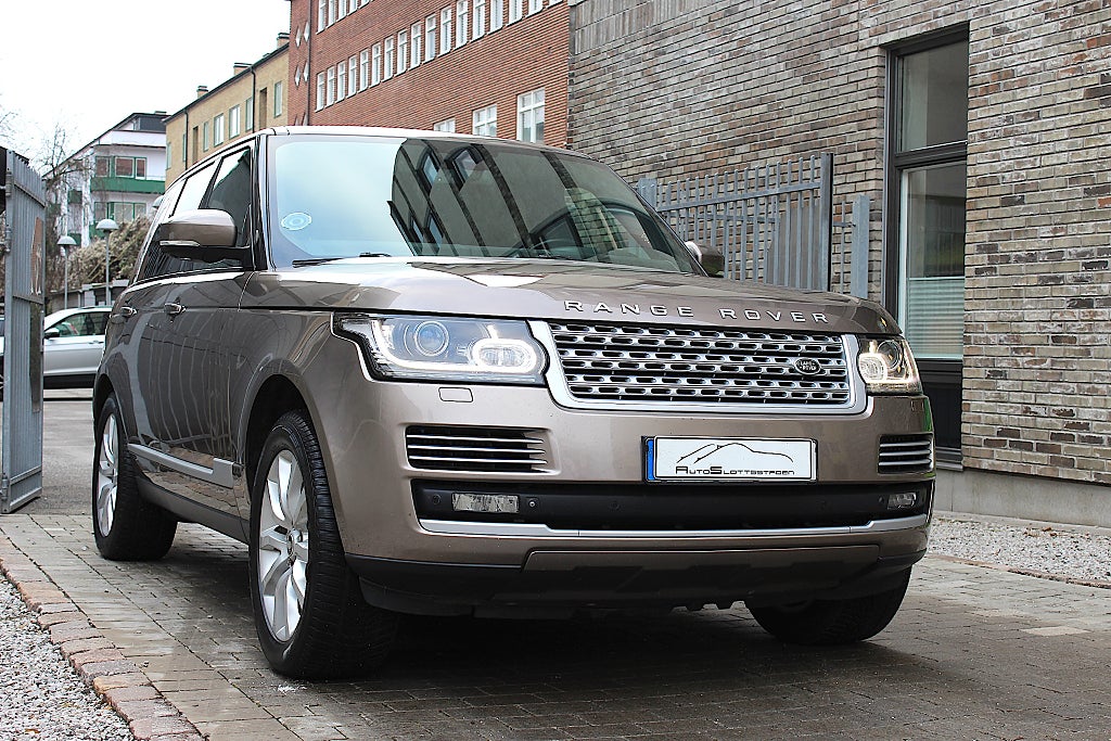 Land Rover Range Rover 4.4 SDV8 340hk Autobiography / Sv-såld / Moms - Leasbar