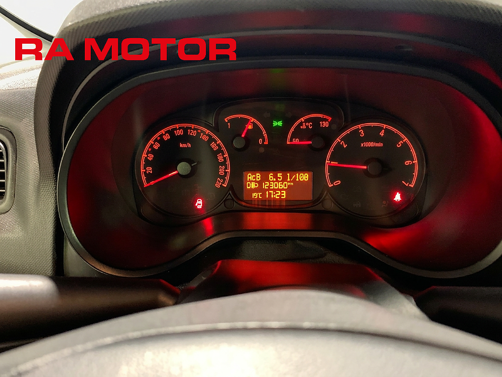 Opel Combo 2.4t 1.6 CDTI | Värmare | Drag | Kamrem bytt | 2015