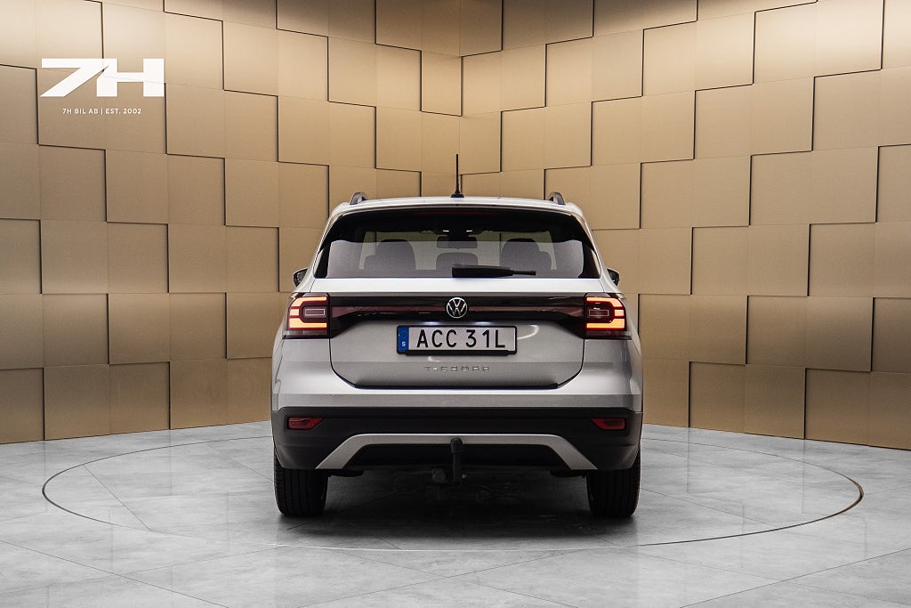 Volkswagen T-CROSS 1.0 TSI OPF Base / Sensorer / Apple CarPlay