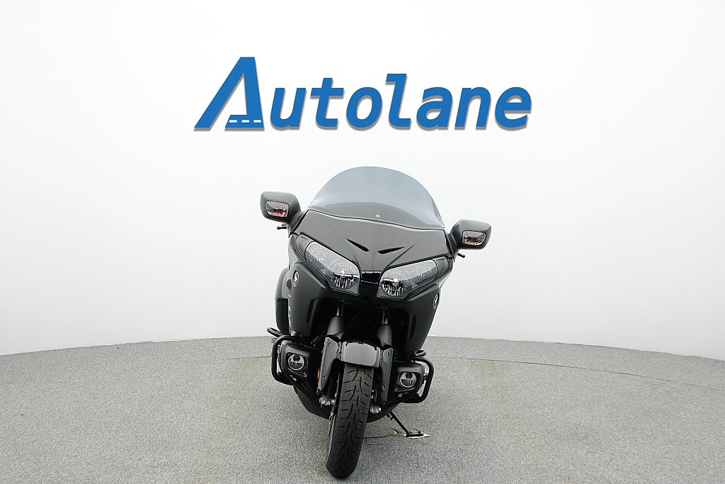 Honda GL1800B Gold Wing *ABS Endast 647 mil! Nya Däck Nyservad