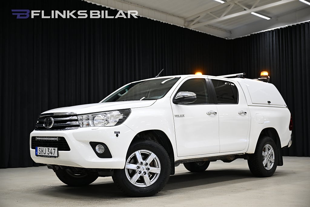 Toyota Hilux 2.4 AWD 150HK Automat|Dubbelhytt|Kåpa|Drag|Webasto|Moms