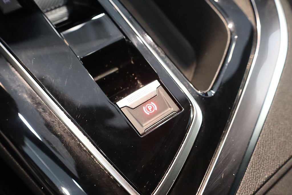 Bild på Peugeot 5008 GT 1.2 PT 130hk Aut - 7-SITS,B-KAMERA,NAV