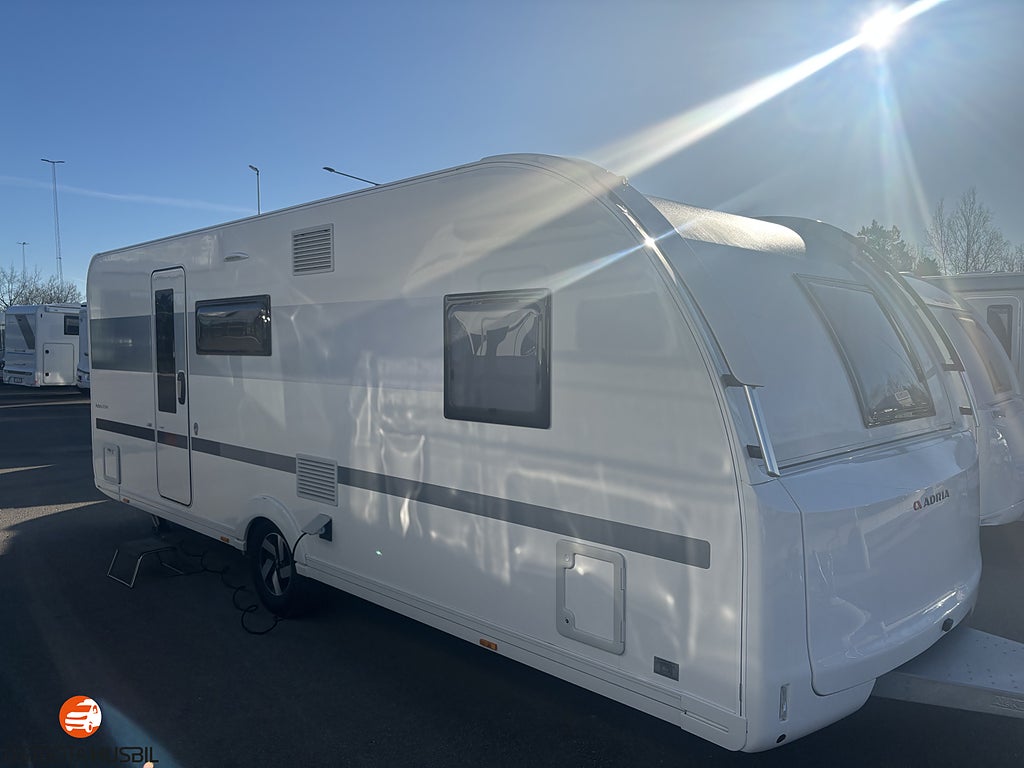 Adria ADORA 613 PK // MOVER // BARNKAMMARVAGN