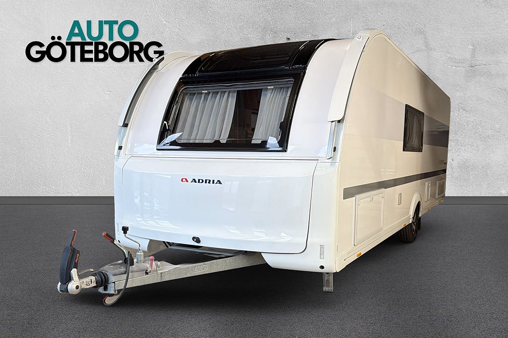 Adria Adora 673 PK Barnkammare dubbeldörr ALDE Dusch Ung Tv Golv värme