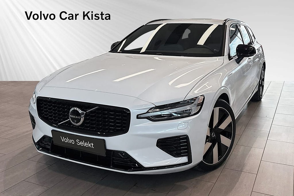 Volvo V60 T6 Plus Dark Edition H&K 360-Kam Drag