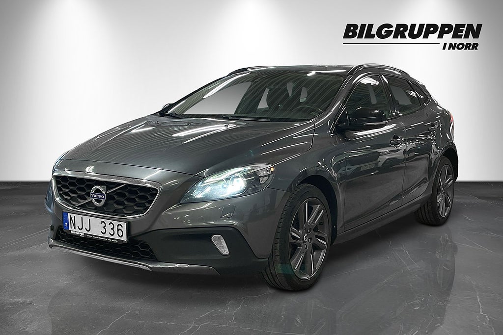 Volvo V40 Cross Country D2 Momentum (Motorvärmare, V-hjul, Kamrem bytt)