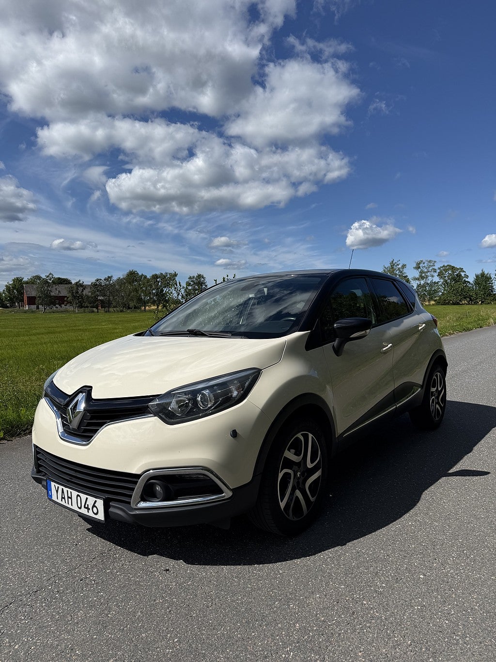 Renault Captur 0.9 TCe Euro 6 / Nyservad / SoV / P-sensorer / Navi