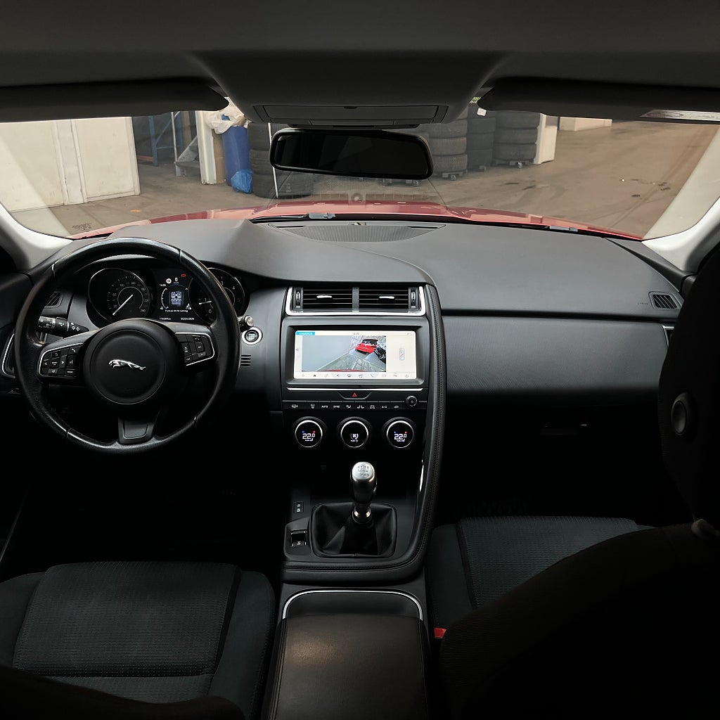 Jaguar E-Pace 4,99% D150 Navi Backkamera Park-sensorer