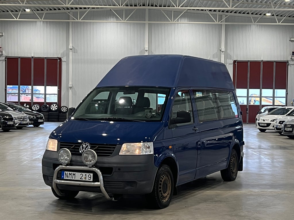 Volkswagen Transporter Kombi HANDIKAPPANPASSAD 9-SITS LYFT NY SERVAD NY BES