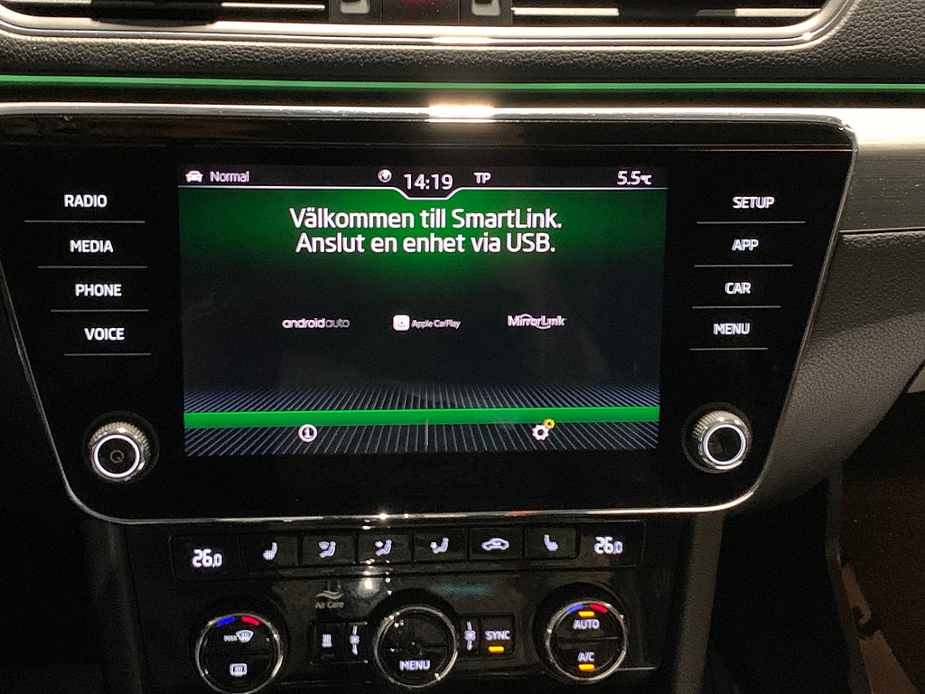 Skoda Superb 1.5 TSI | Business Ed | Drag | Kamera | Värmare 2019