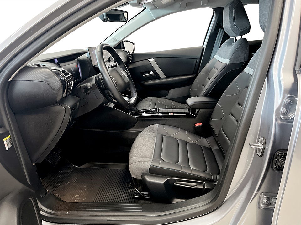 Bild på Citroën C4-X Shine 1.2 PT 130hk Aut B-KAMERA CARPLAY