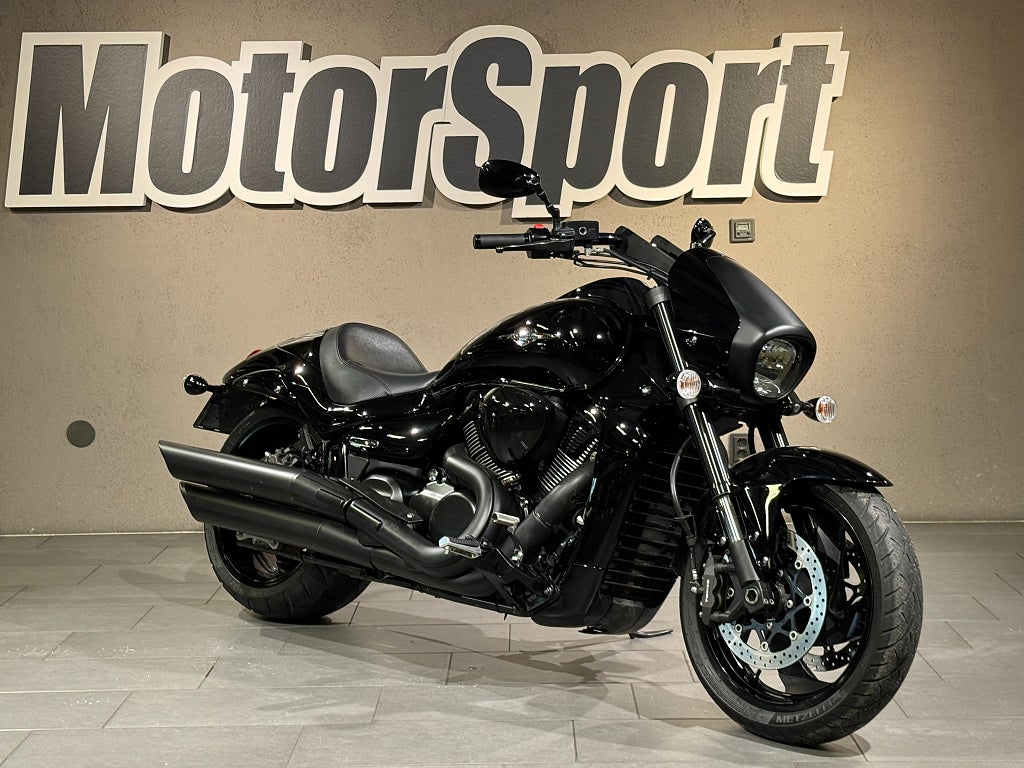 Suzuki VZR1800 *EVIL BOSS*