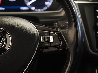 SUV Volkswagen Tiguan 25 av 28