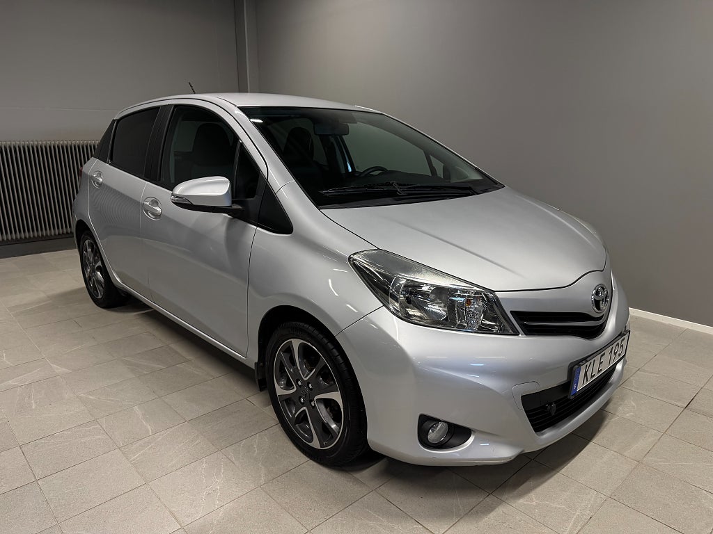 Toyota Yaris 5-dr 1.33 Dual VVT-i Edition 50 B-Kam Värmare 1-Ägare