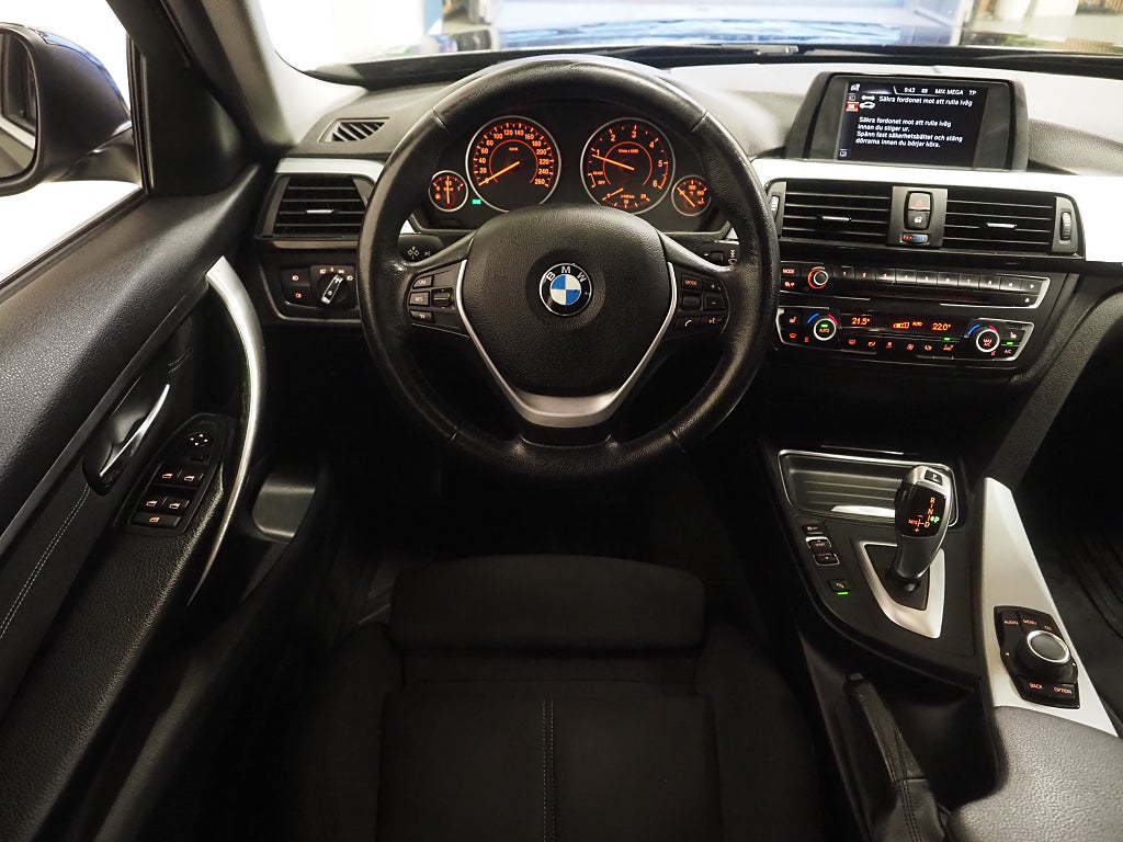 BMW 318 d Touring Steptronic Sport line PDC Farthållare 2015