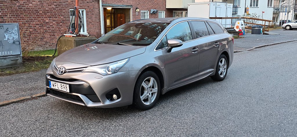 Toyota Avensis Kombi 1.6 D-4D Active Plus Euro 6,Drag,Kamera