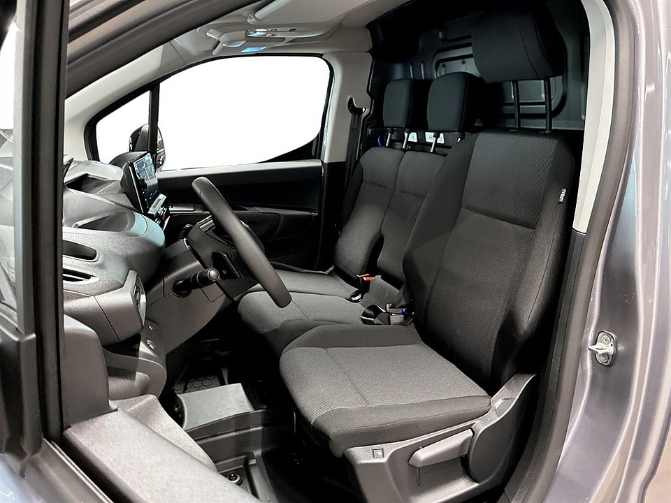 Bild på Peugeot Partner 130hk Aut L2 - EDITION! SERVICE & VINTERHJUL INGÅR!