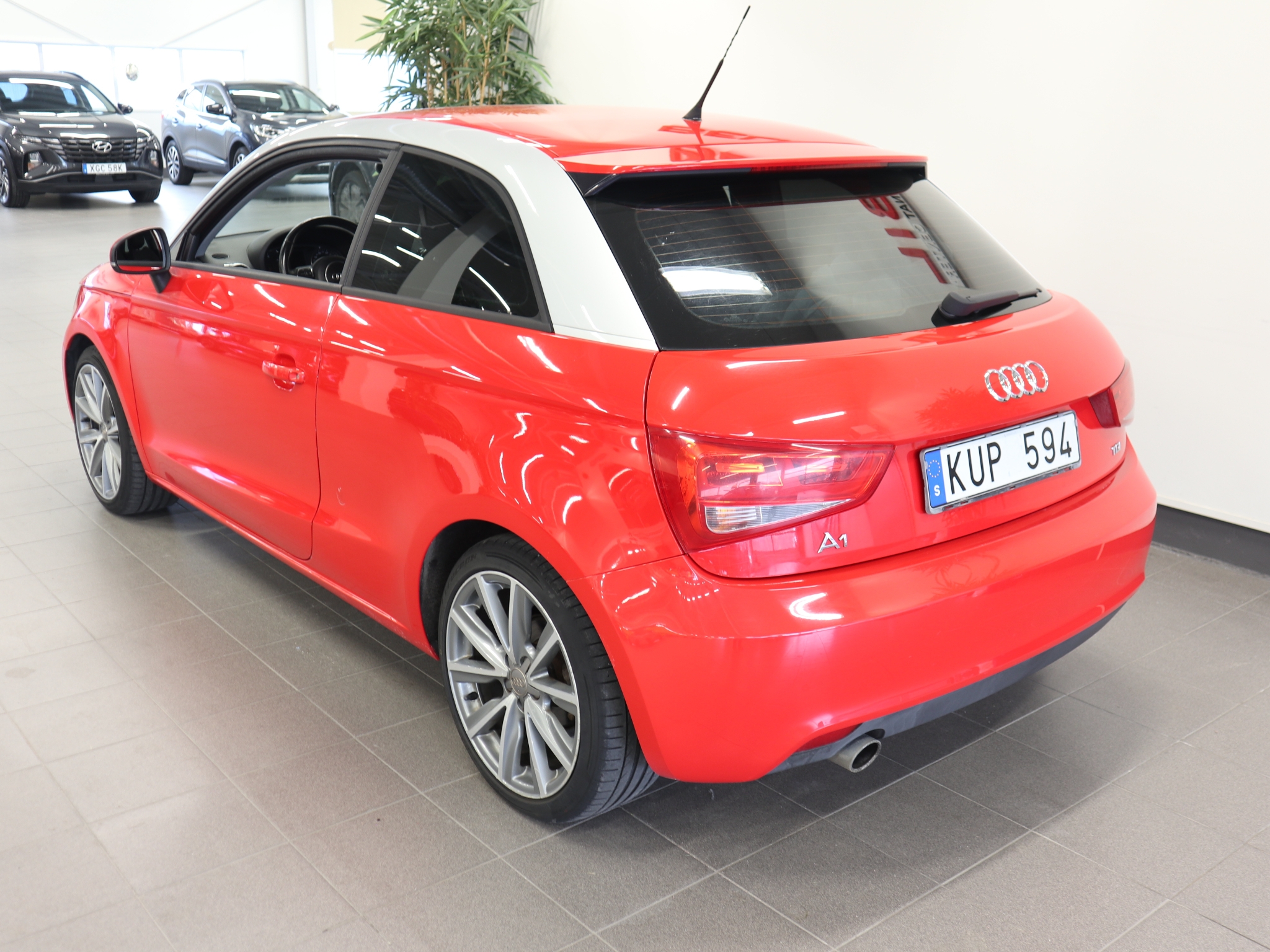Audi A1 TDi 3-D 2011, kuva 3/36