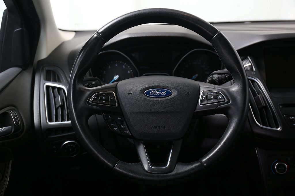 Ford Focus 1,0 EcoBoost 100hk Titanium Hgv Kamera Dragkrok 2016