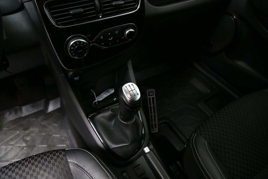 Renault Clio IV Phll TCe 90 Intens II 5-D Motorv Stylepaket 2019