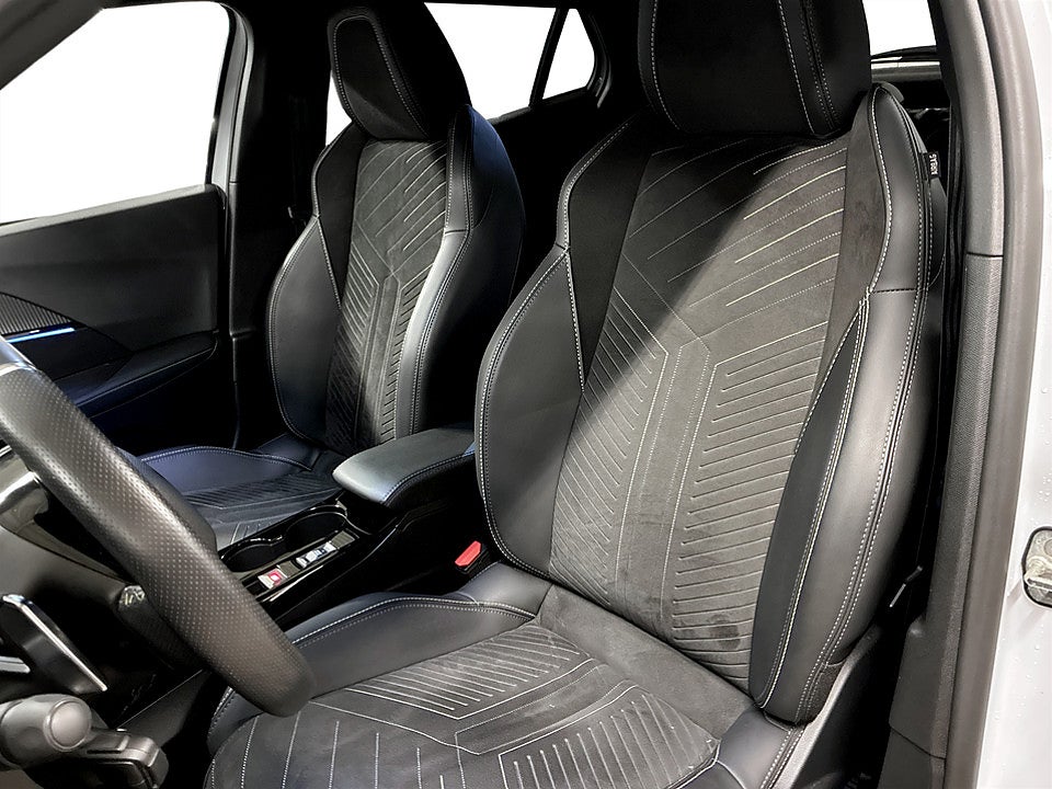 Bild på Peugeot 2008 GT 1.2 PT 130hk Aut GPS BACKKAMERA CARPLAY