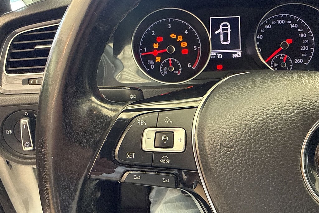 Volkswagen Golf 5-dörrar 2.0 TDI DPF 4Motion Drag Värmare Kamera V-hjul miniatyr 6