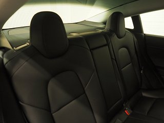 Sedan Tesla Model 3 14 av 22