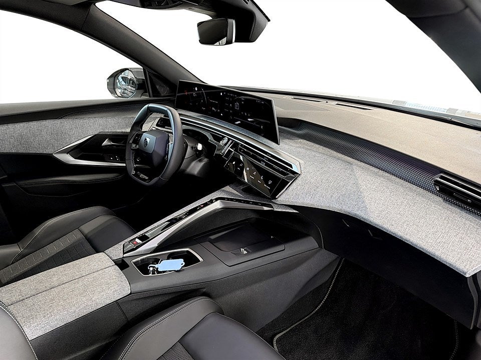 Bild på Peugeot 5008 GT Hybrid 145hk Aut - NYA VINTERHJUL INGÅR!