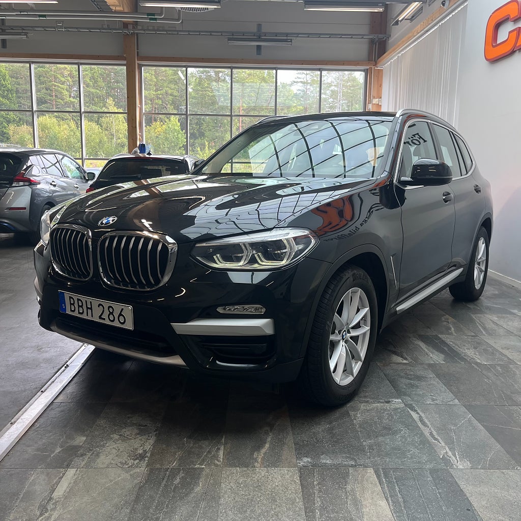 BMW X3 xDrive20i Aut 184HK Apple Carplay Navi Dragkrok
