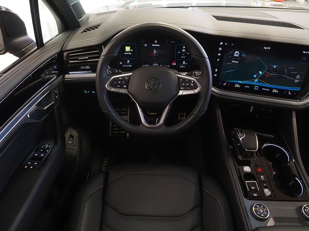 Volkswagen Touareg TDI 286hk 4M R-Line Black | Se Spec! | 2025