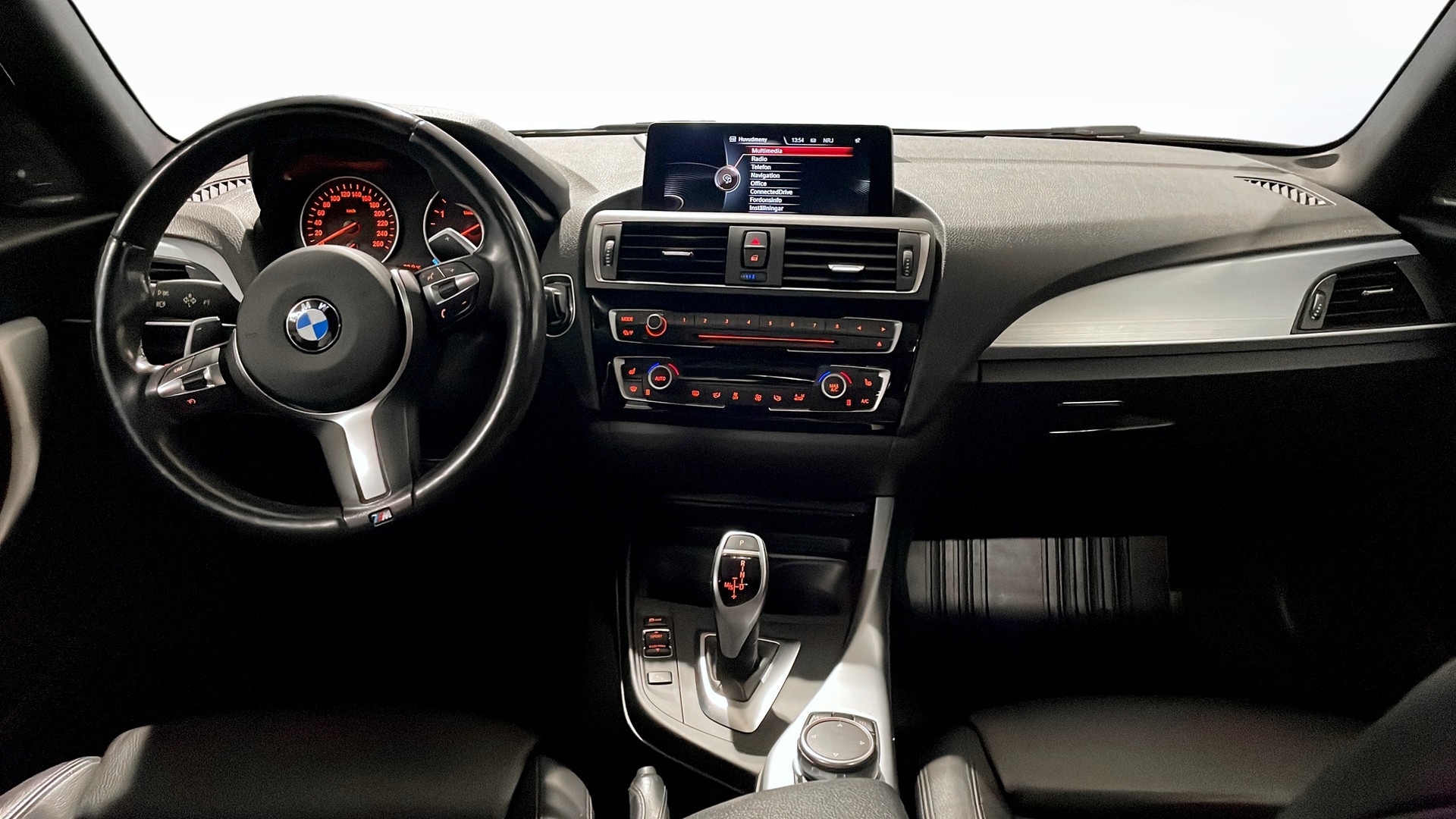 BMW 120 d xDrive 190hk Urban Line 2016, kuva 4/48