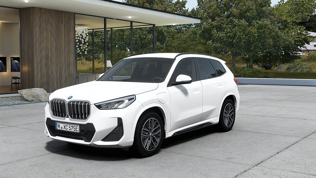BMW X1 xDrive25e M Sport Active Ed Drag Rattvärme Tonade Företagskampan