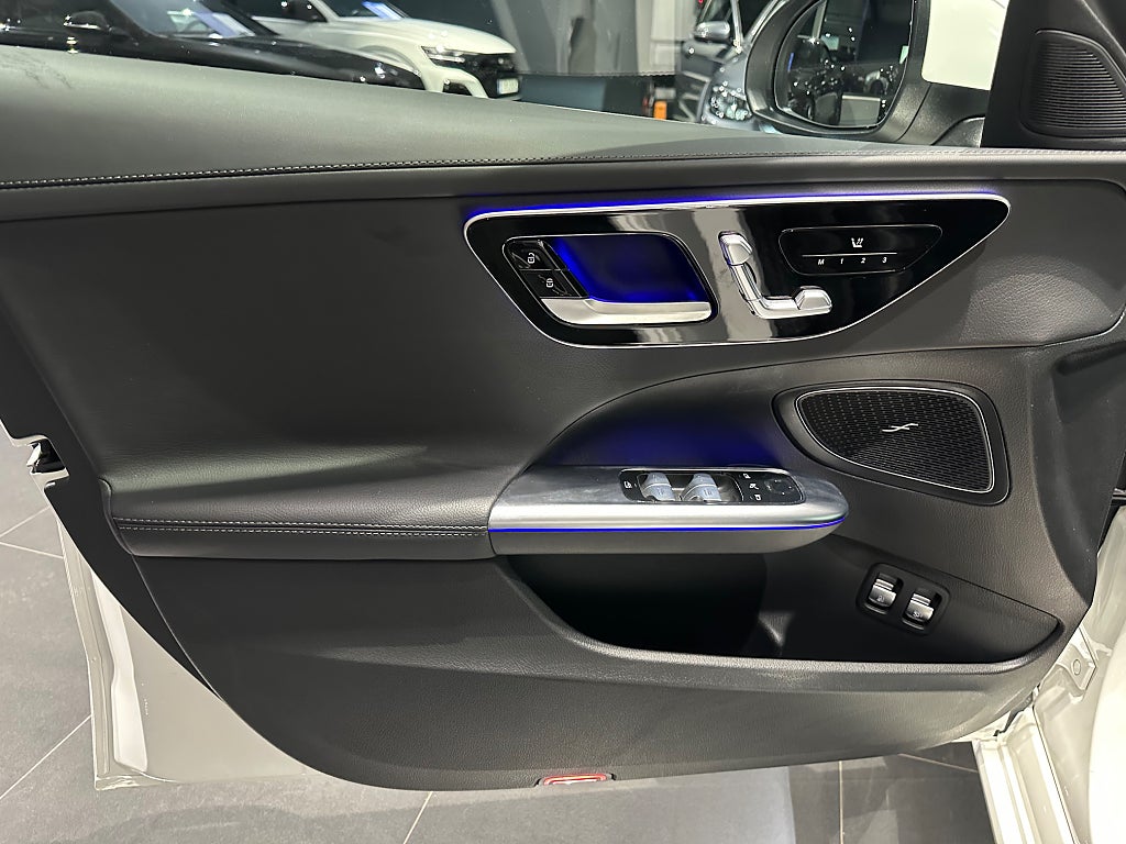 Mercedes-Benz C 300 e Avantgarde Kombi Advanced Plus Värmare Drag - bild 11