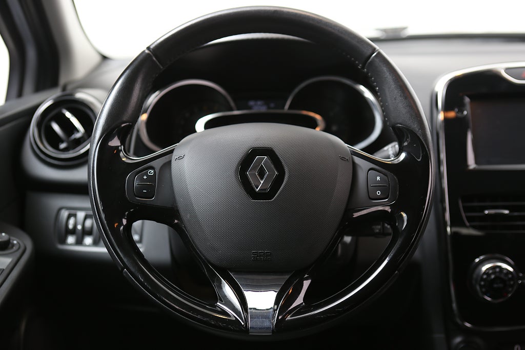 Renault Clio 0,9 TCe 90hk Sport Tourer 1ägare Motorvärmare 2014