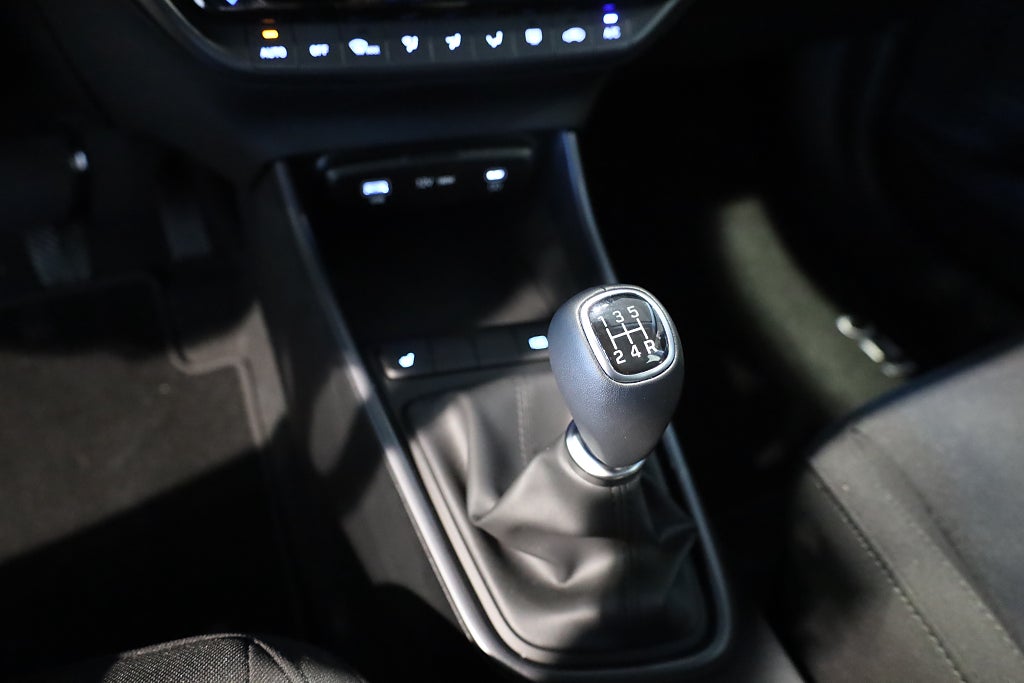 Hyundai i20 1.2 MPi Kamera Navi CarPlay Rattvärme Leasbar