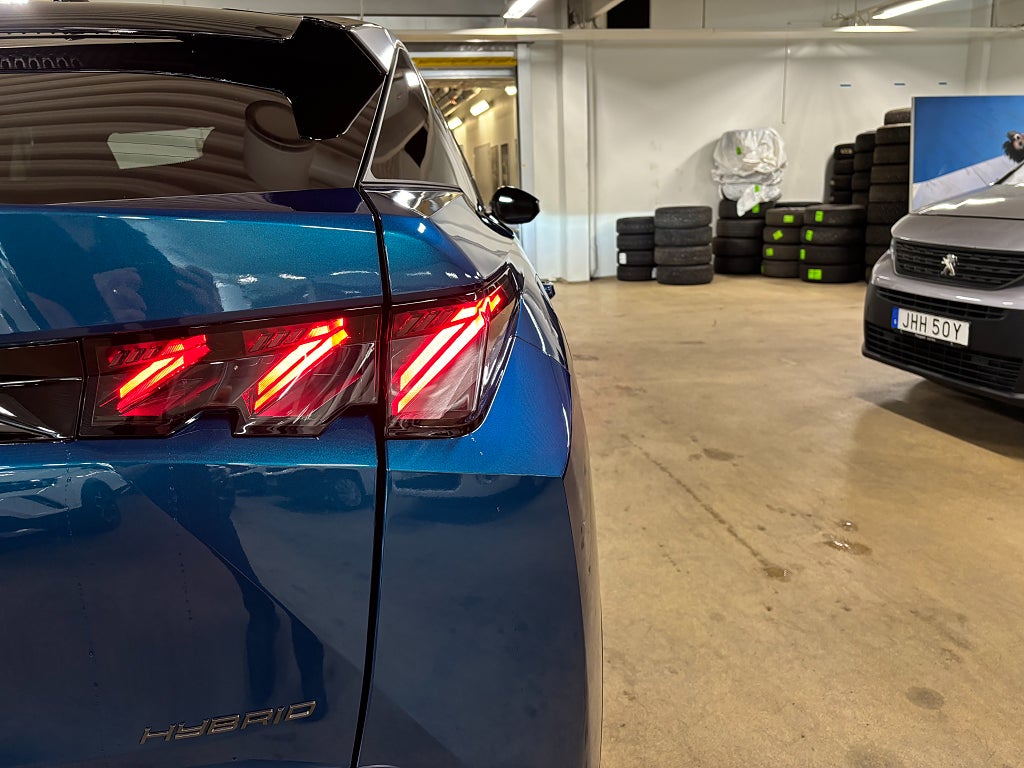 Bild på Peugeot 3008 GT HYBRID 136hk e-DSC 