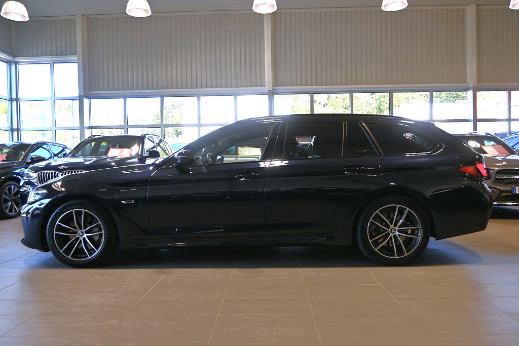 BMW 530e 2022 - miniatyr 2