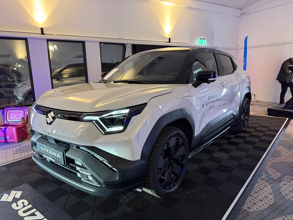 Suzuki e-Vitara Select 4X4 426km 3 års fri service - bild 12