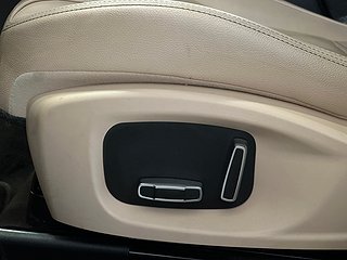 Jaguar F-Pace 20dAWDAuto180hk/SoV/Navi/D-Värm/Nyservad/B-kam