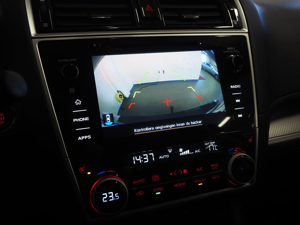 Subaru Outback 2.5 4WD Lineartronic 175hk Drag Skinn B-Kamera M-Värm 2018