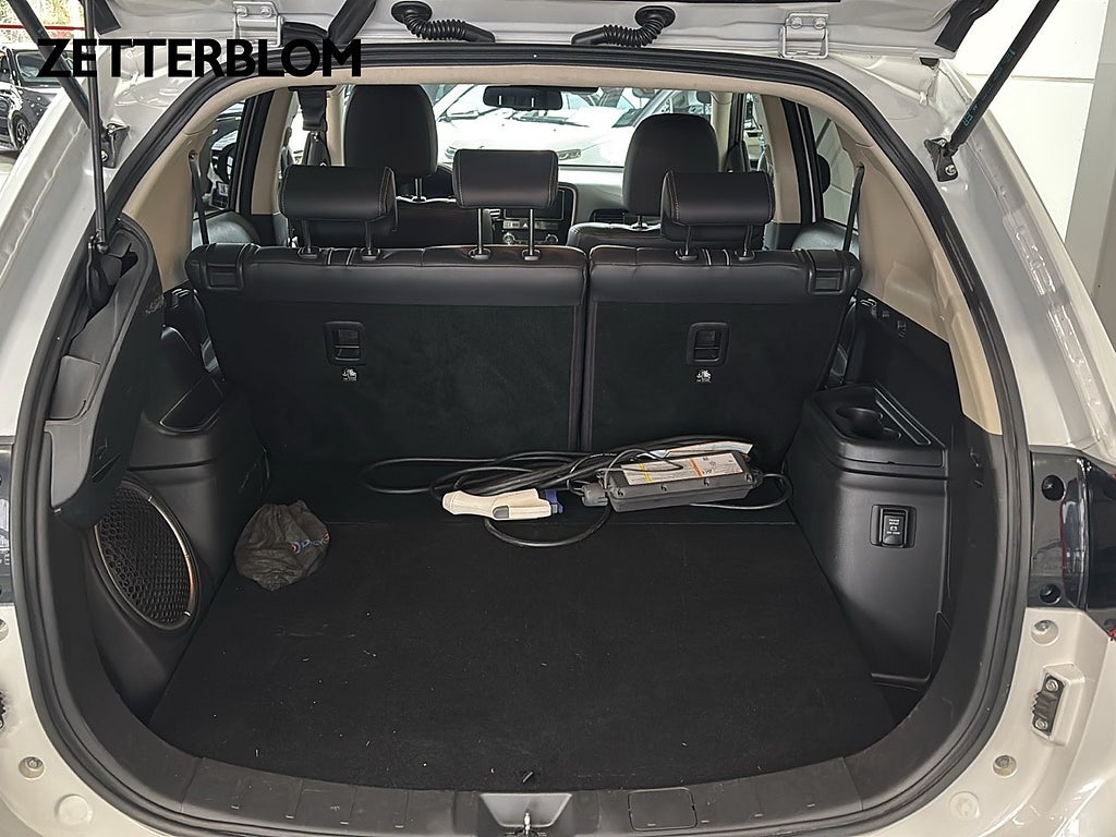 SUV Mitsubishi Outlander 7 av 18