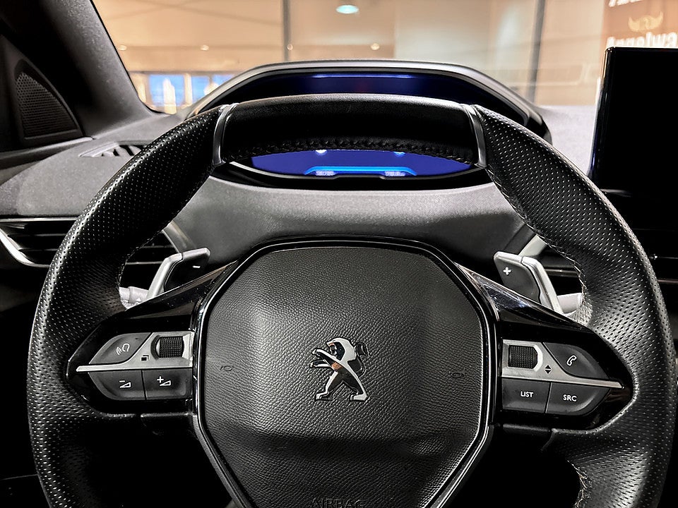 Bild på Peugeot 3008 GT Black Pack 1.2 PT 130hk Aut - B-KAMERA, CARPLAY