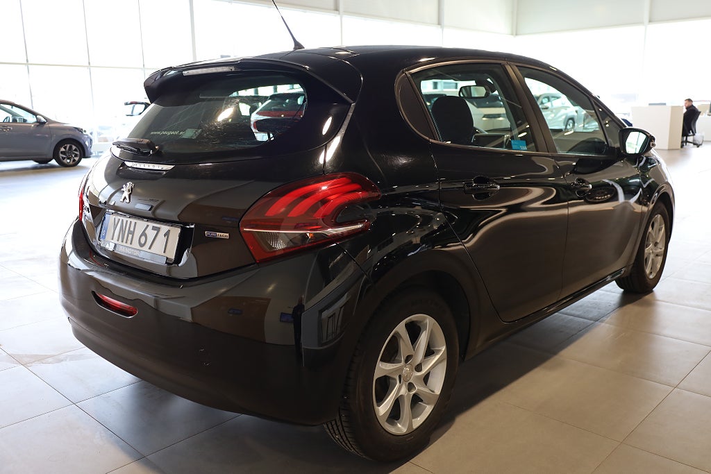 Peugeot 208  1.2 VTI PureTech AUT M-värme Blåtand