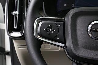 SUV Volvo XC40 17 av 29