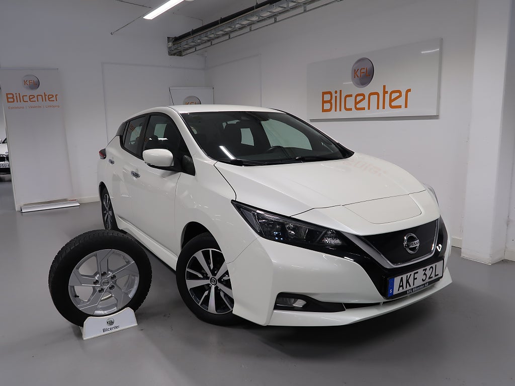 Nissan Leaf V-Däck ingår Kamera-CarPlay-Keyless-AdaptivFH-Rattvärme