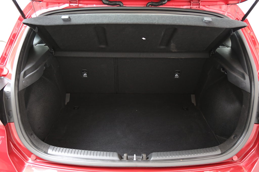 Hyundai i30 1,0 T-GDI 120hk MHEV Essential Aut 5d Kamera Drag 2022